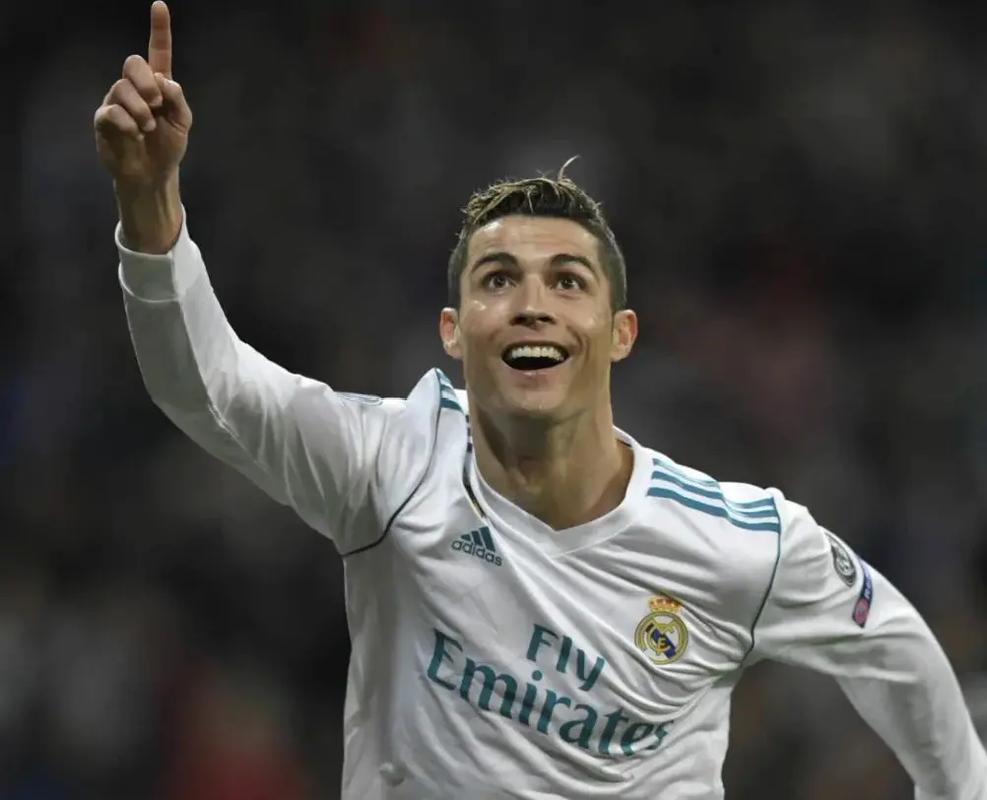 勇士主场力克雄鹿，库里轰31分领衔多点开花压制对手