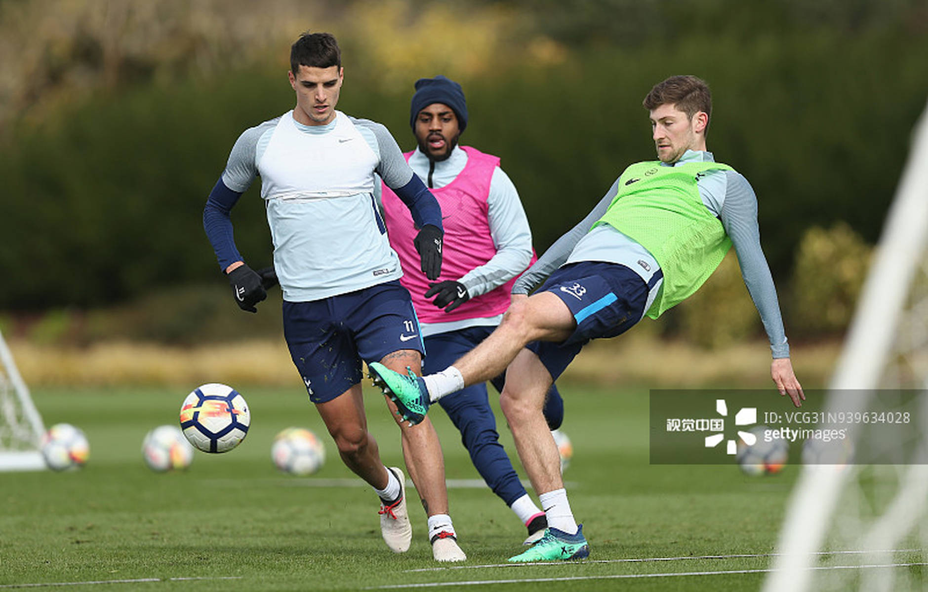 布朗30分莫布利19+11 凯尔特人20分大胜骑士