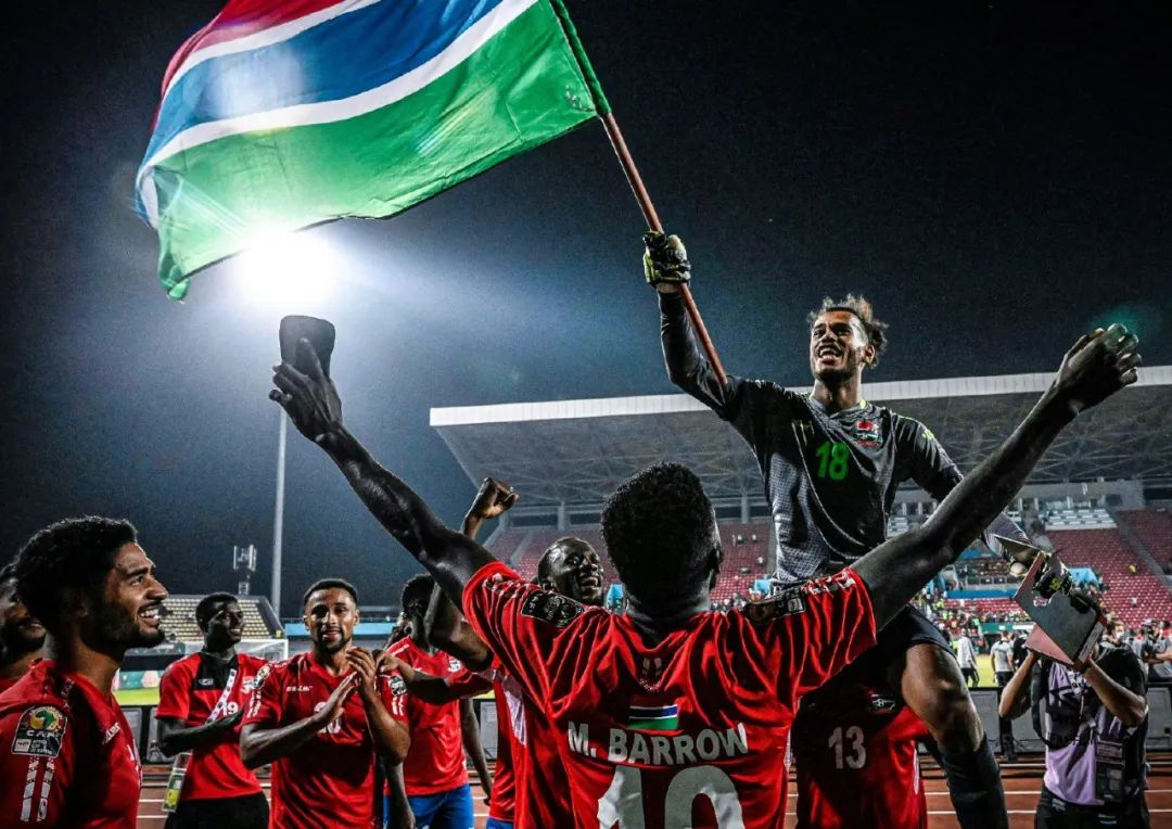 解雇阿莫林后，曼联将士誓言争夺欧冠资格