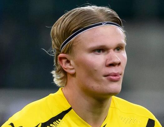 76人主场失利 恩比德受犯规困扰